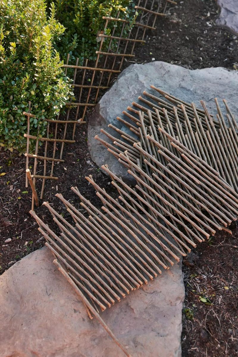 Garden Accents | Expandable Woven Willow Fencing, Set of 4 Natural Garden Garden Accents