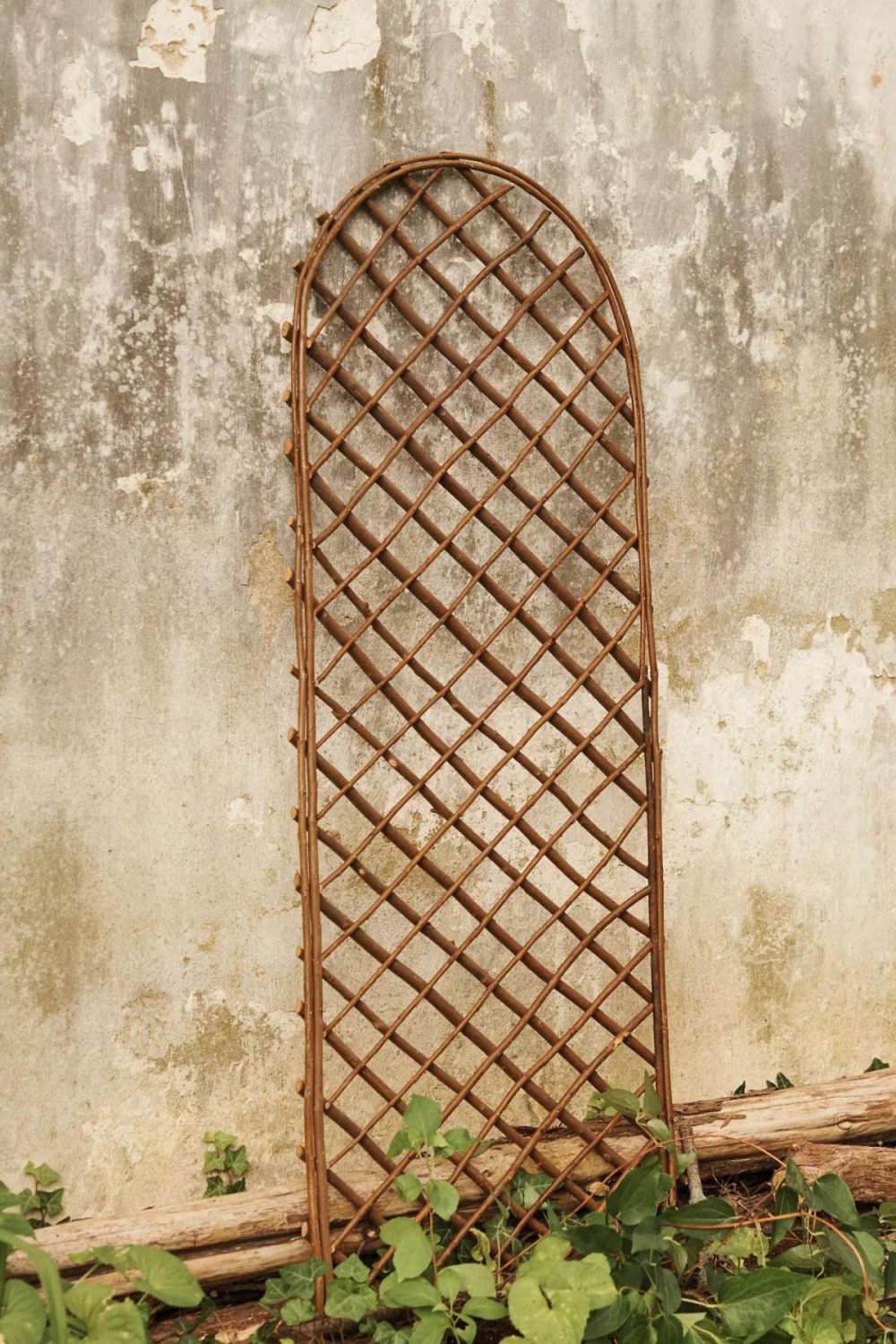 Garden Accents | Rounded Top Willlow Trellis, Large Natural Garden Garden Accents