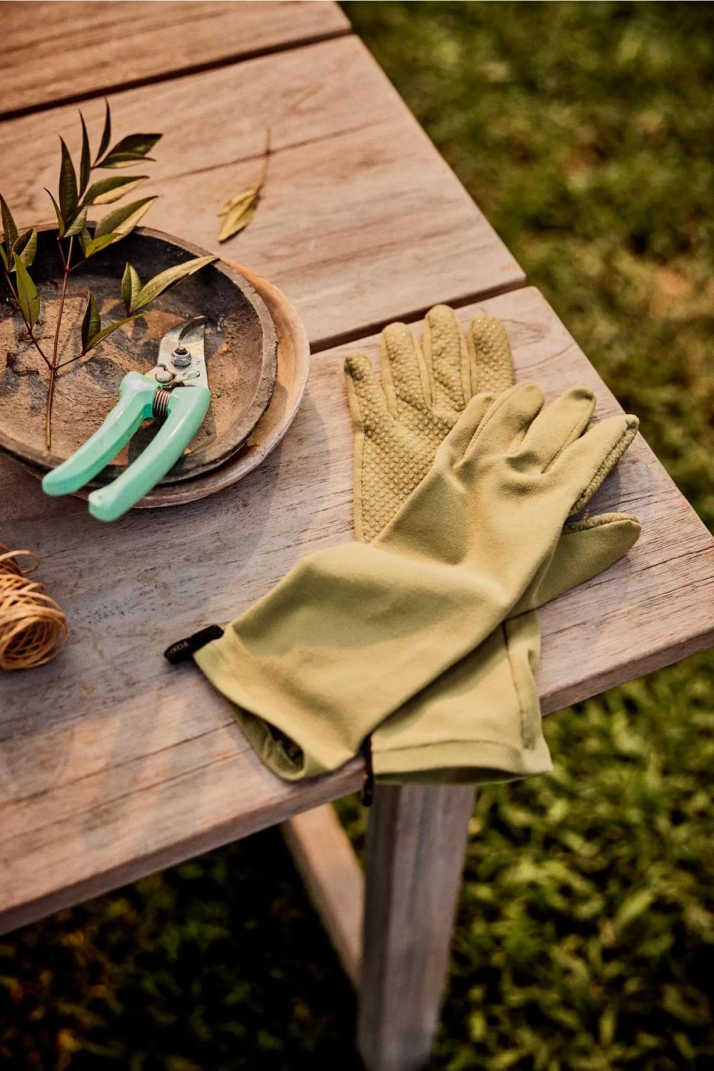 Garden Apparel | Second Skin Garden Gloves Chartreuse Garden Chartreuse