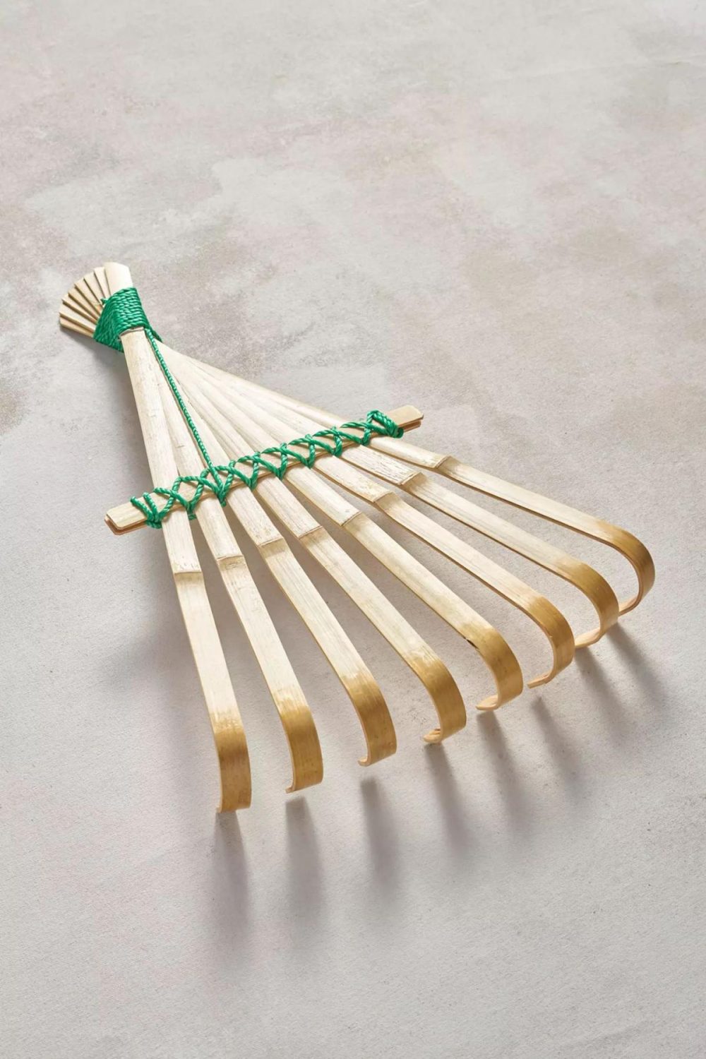 Garden Tools | Niwaki Split Bamboo Hand Rake Natural Garden Garden Tools