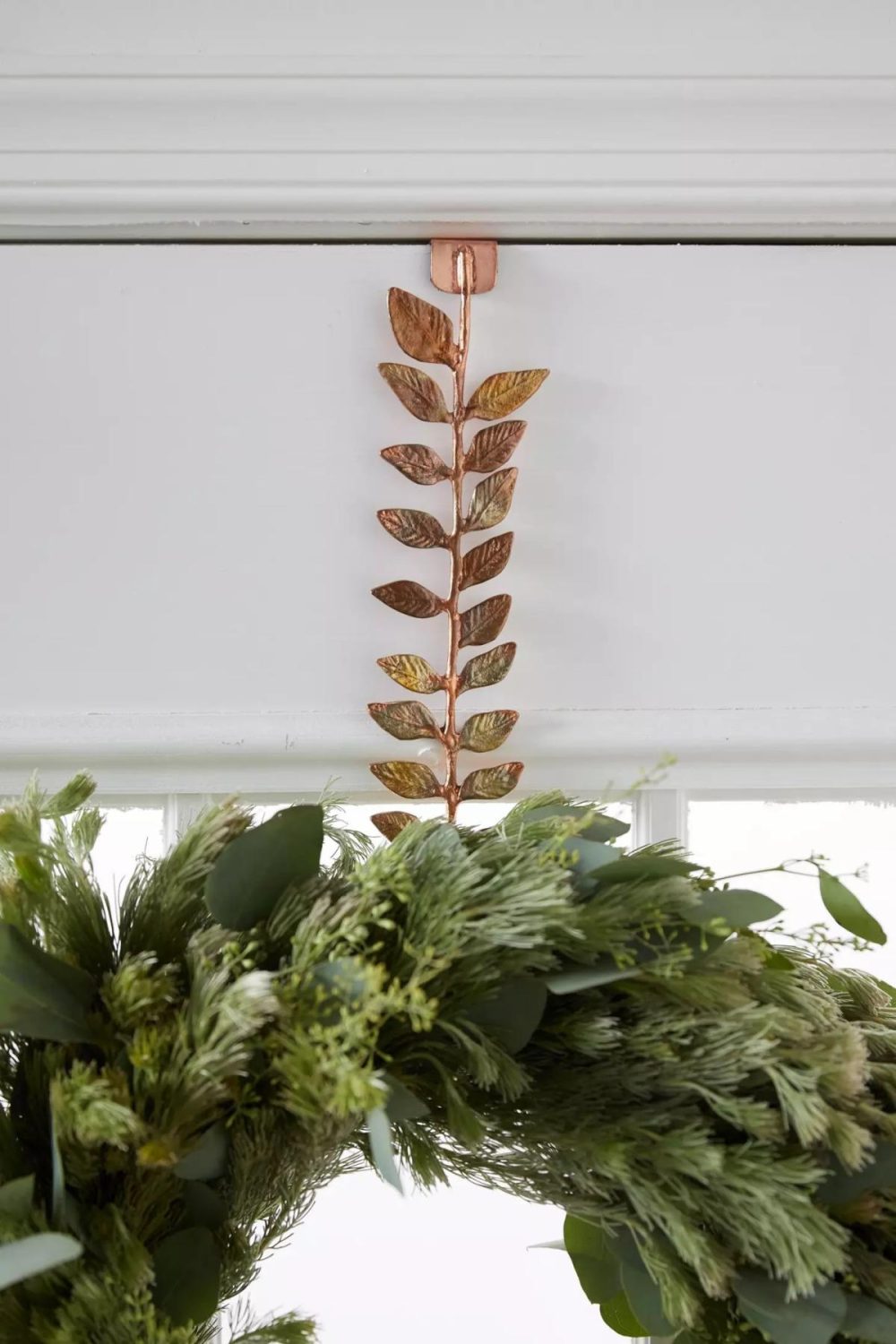 Outdoor Décor | Brass Leaf Wreath Hanger Assorted Garden Assorted