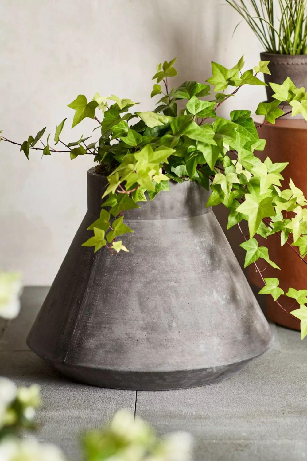 Outdoor Décor | Modern Jar Concrete Planter Black Garden Black