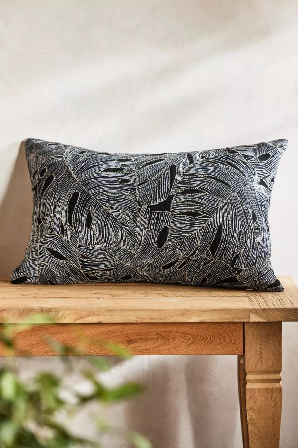 Outdoor Décor | Monstera Leaf Outdoor Pillow Black Garden Black