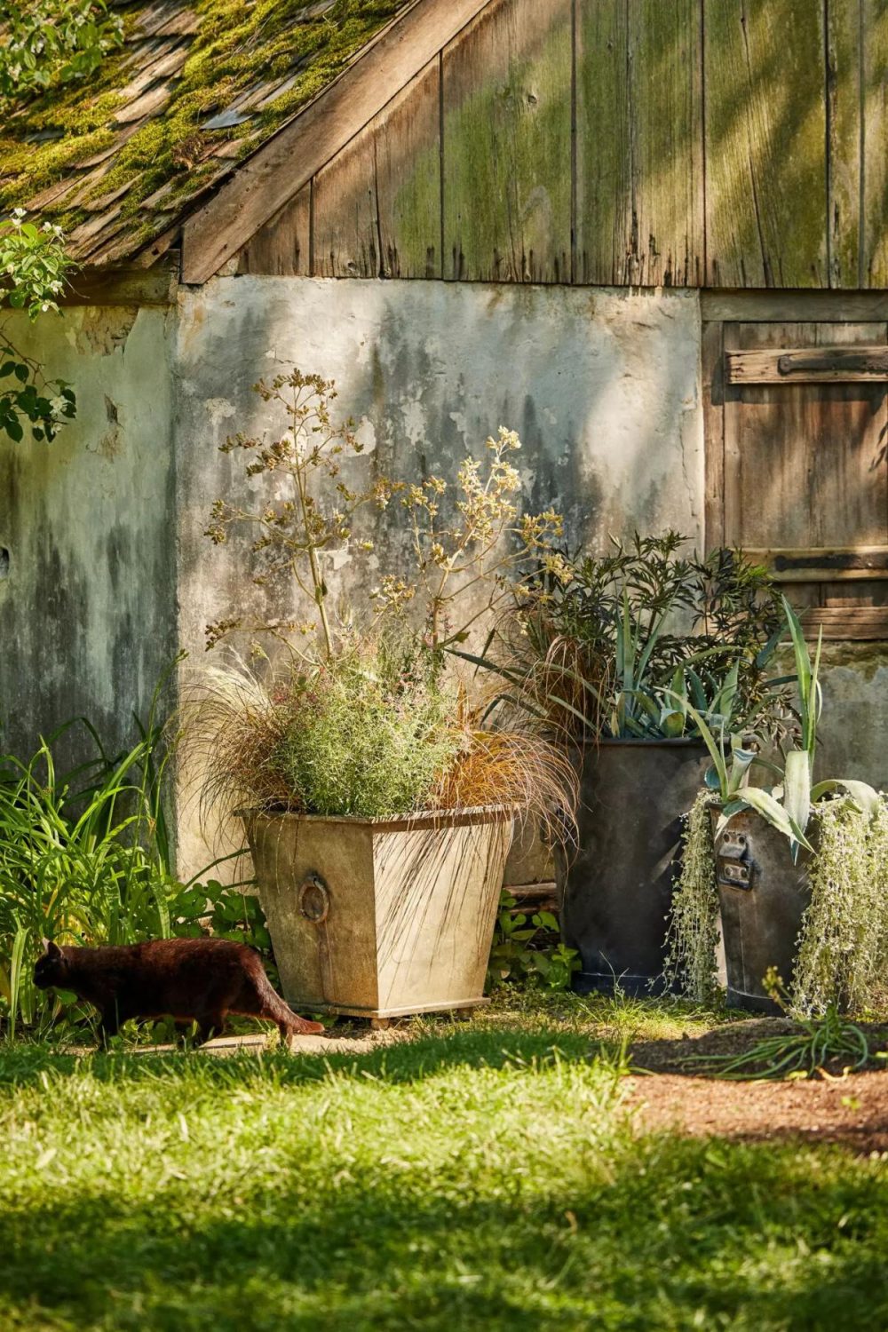 Planters | Galvanized Ring Handle Planter, 24 Grey Garden Grey